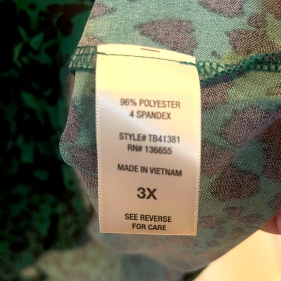 3X wrap style animal print top - Picture 4 of 4